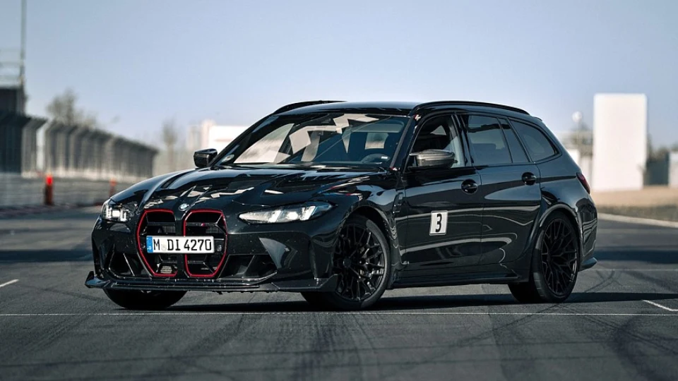 نمای عقب M3 CS Touring
